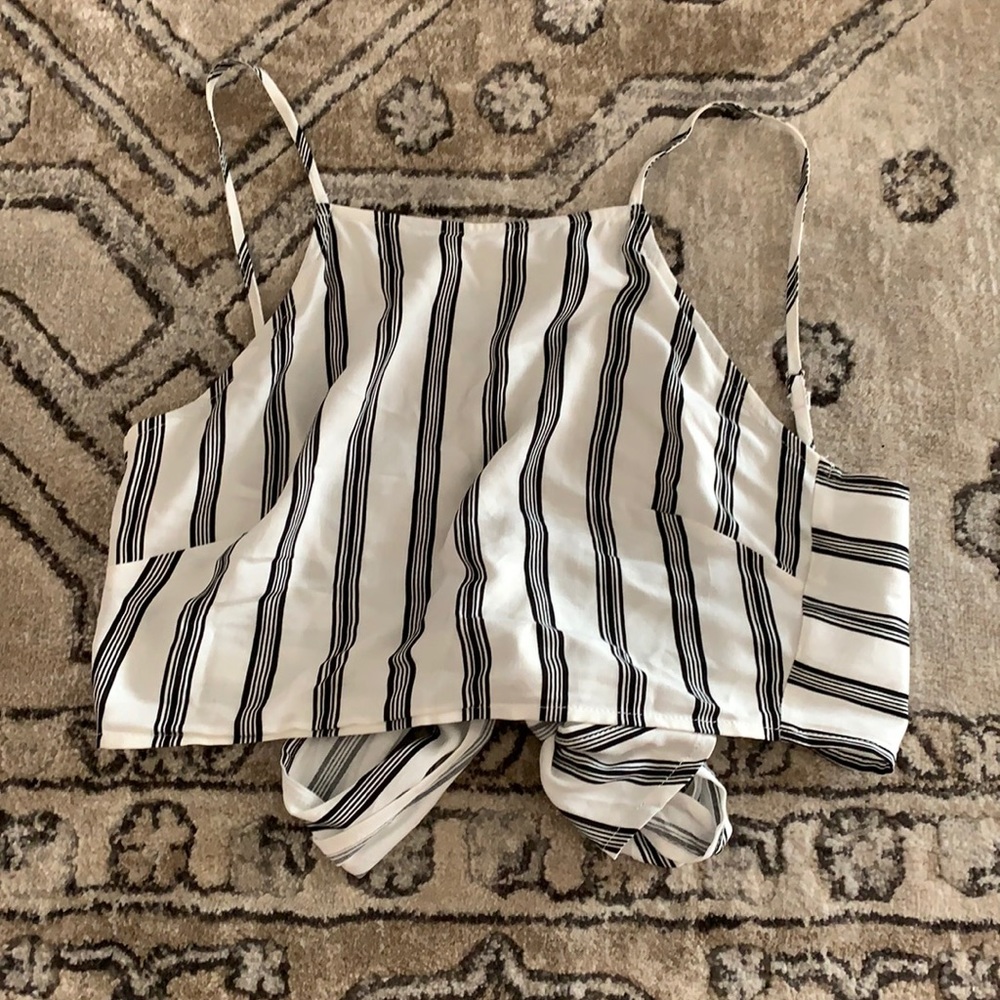 Kendall and Kylie Pacsun set